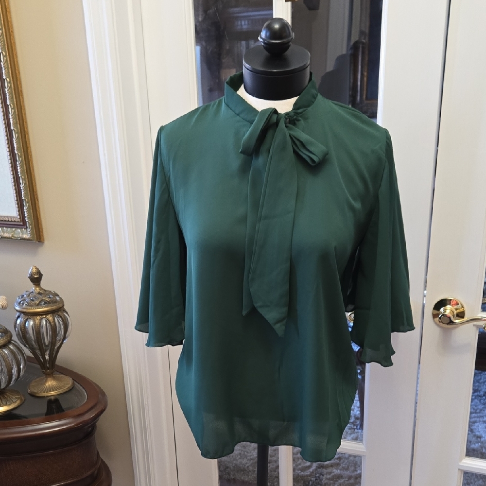 Kim & Cami Forest Green Blouse Bow Tie Short Flutter Sleeves Sz Small New W/tags